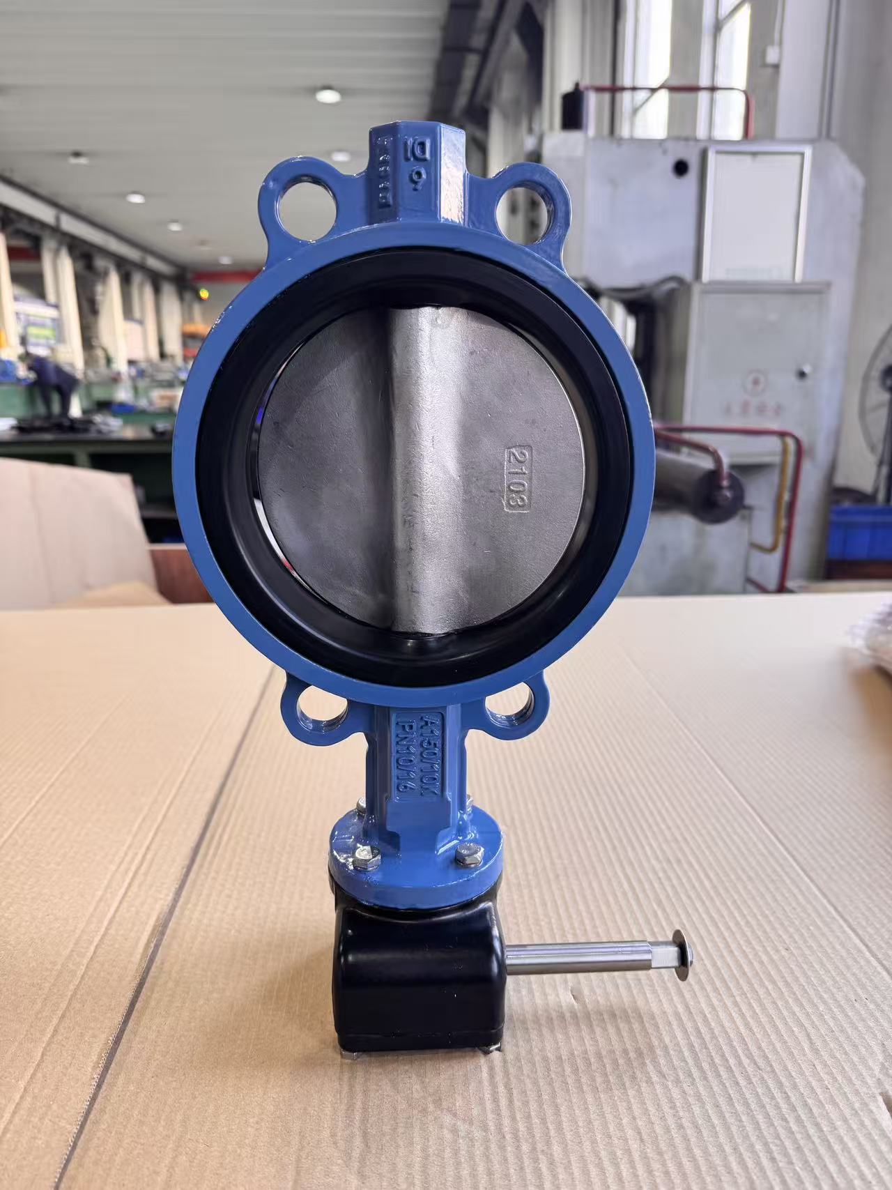 Wafer type butterfly valve